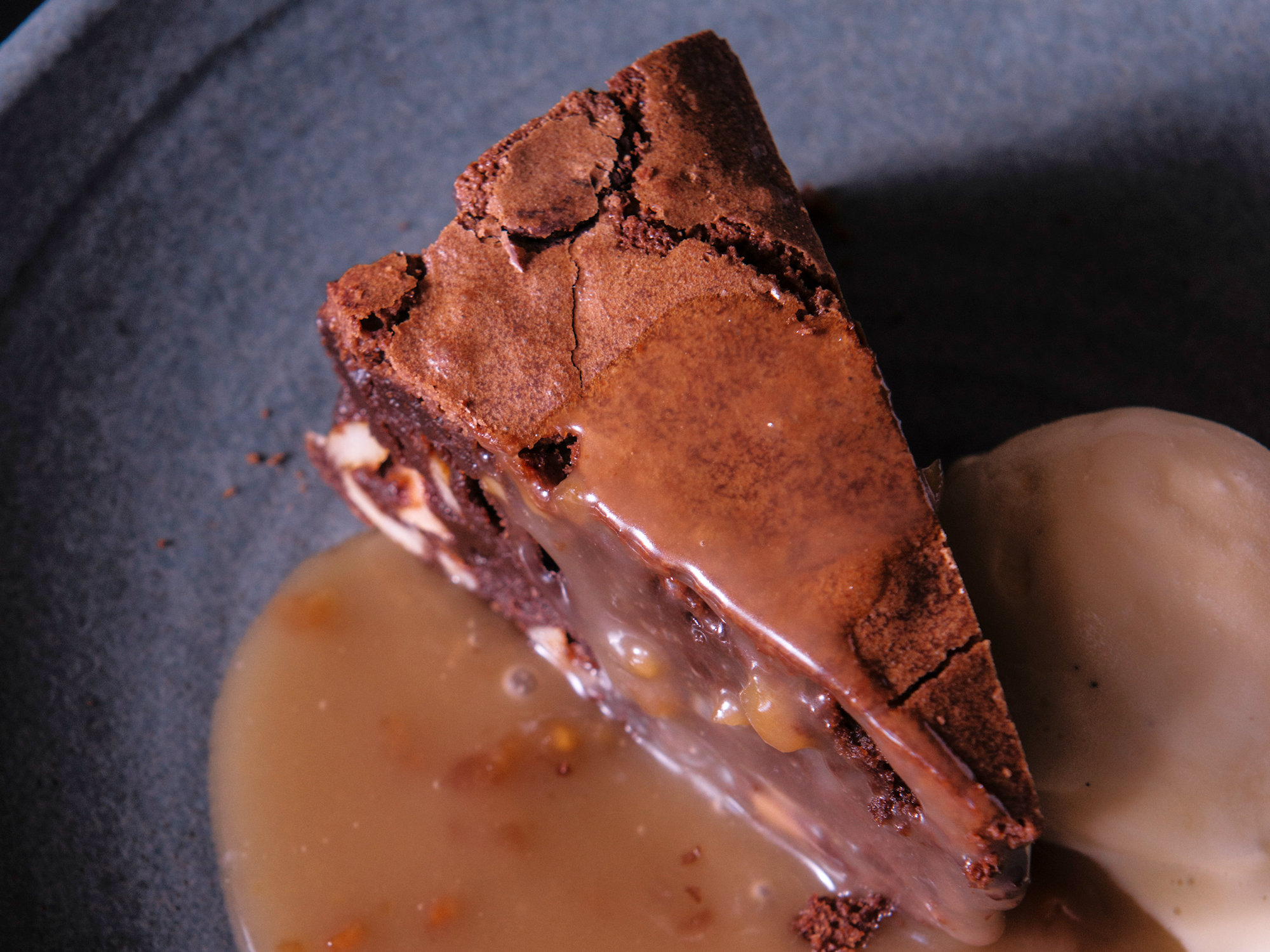 Peanut Brownie with Dark Chocolate